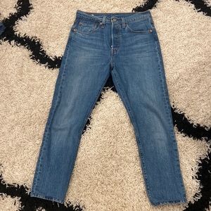 Levi’s 501 size 27